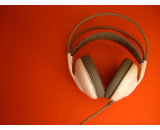 headphones red background canvas